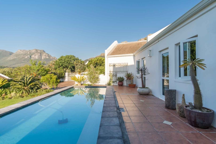 4 Bedroom Property for Sale in Oakhurst Estate Western Cape